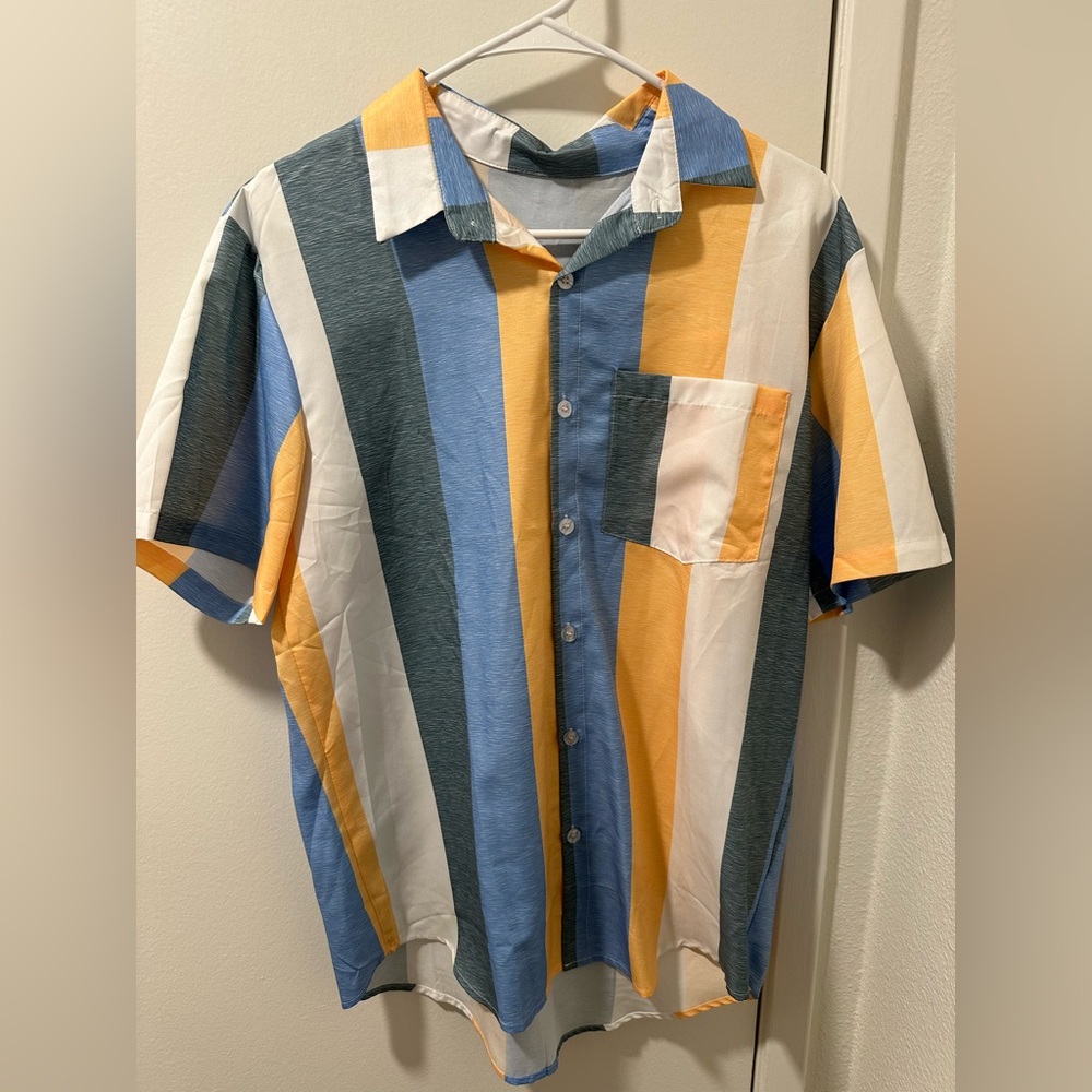 Men’s large button up shirt